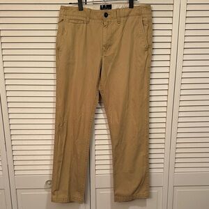 American Eagle Men's 33 / 32 Khaki Pants Relaxed Straight